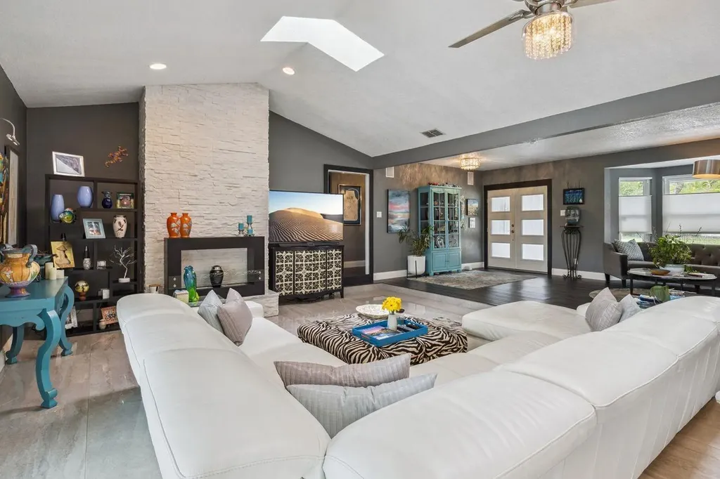 8606 Lost Cove Drive Orlando FL 32819
