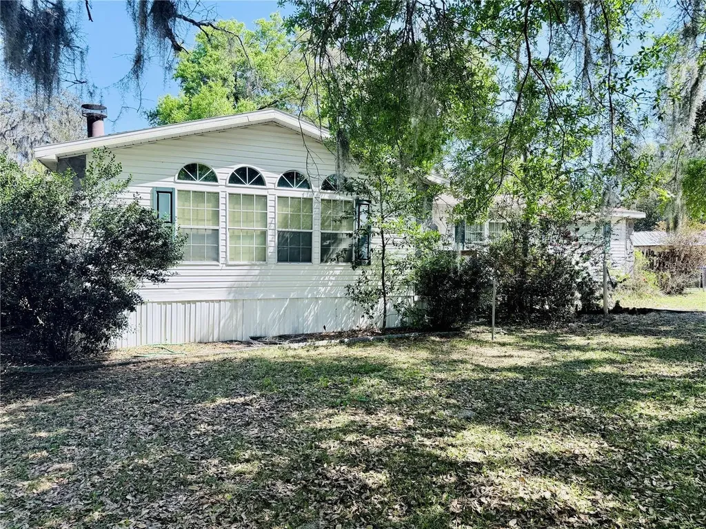 16955 SE 249th Terrace Umatilla FL 32784
