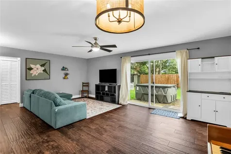 1825 Knave Drive Orlando FL 32810