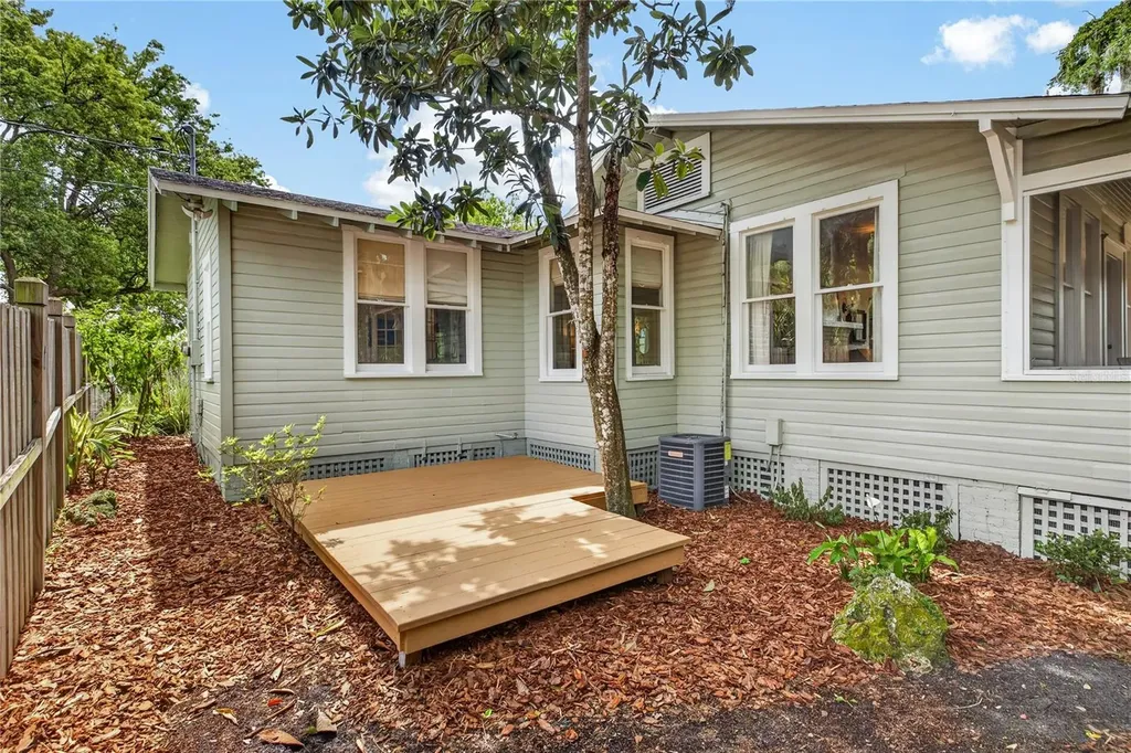 1800 Carlton Drive Orlando FL 32806