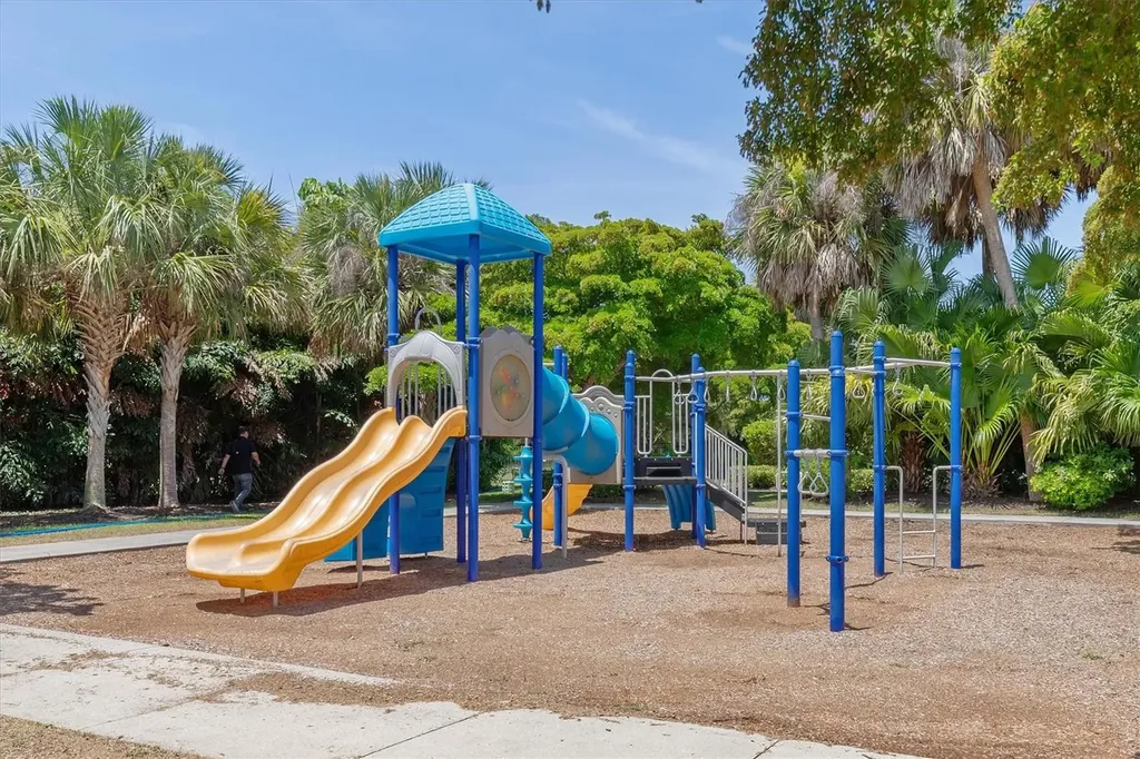 553 Maraviya Boulevard Nokomis FL 34275
