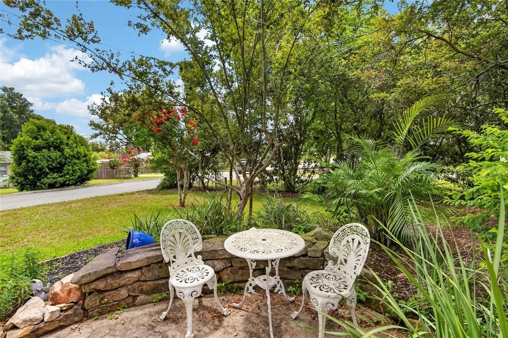 13941 13th Street Dade City FL 33525