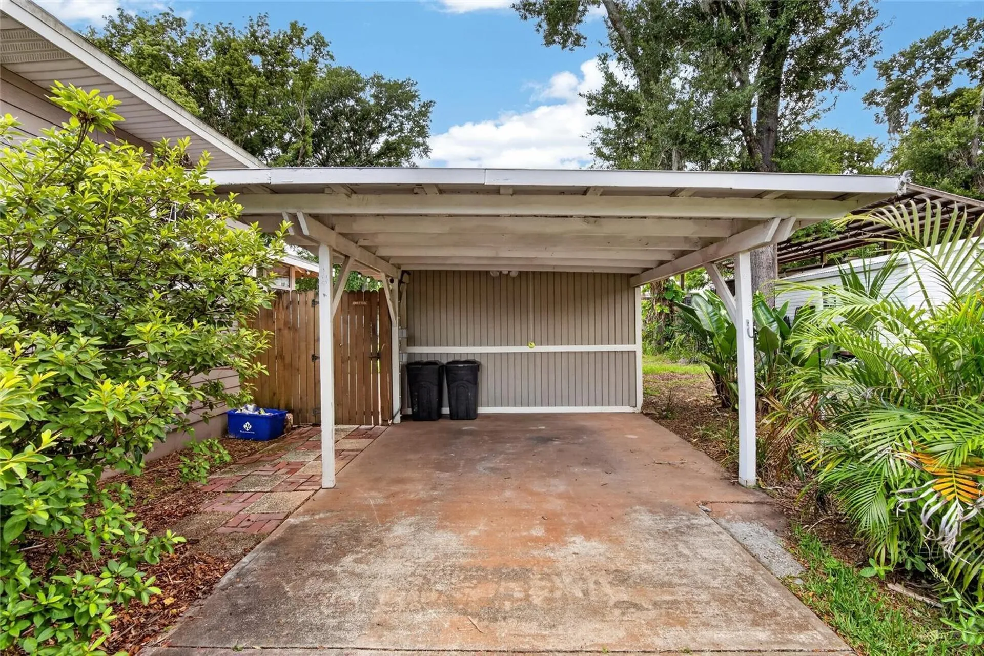 13941 13th Street Dade City FL 33525