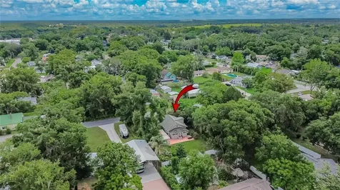 13941 13th Street Dade City FL 33525
