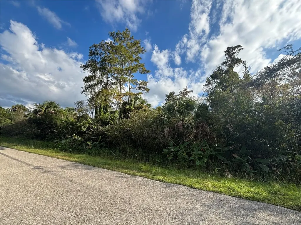 XXX37 Th Ave NE Naples FL 34120