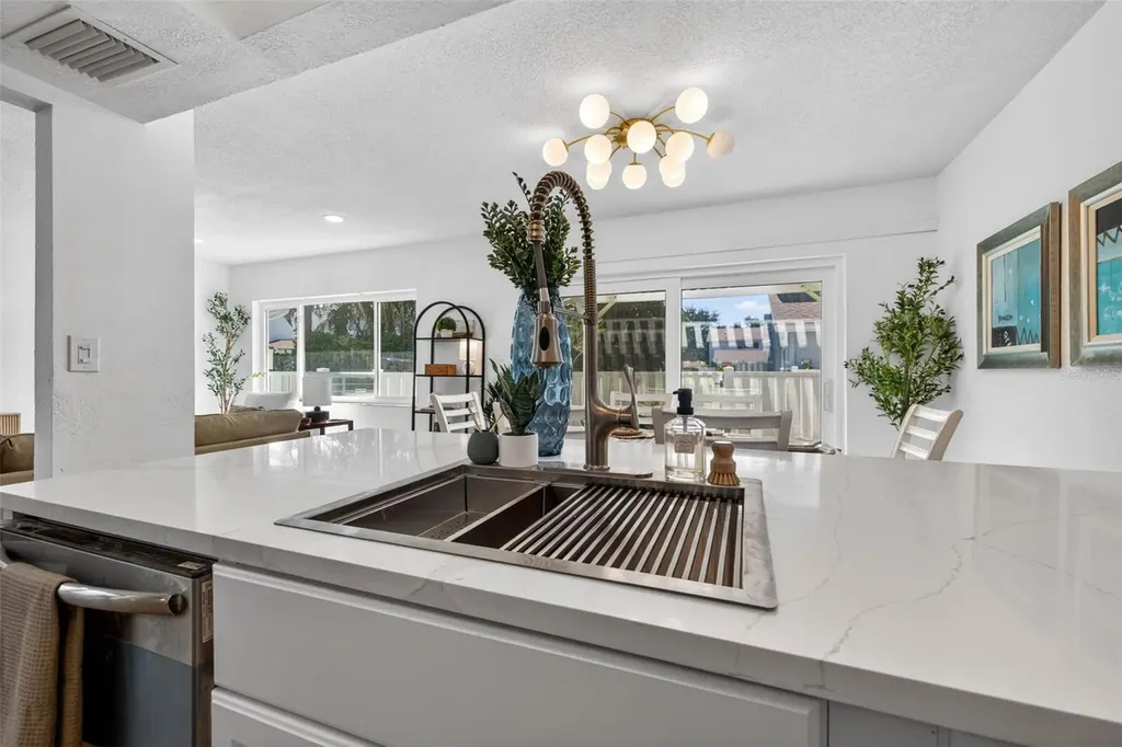 6655 Cape Sable Way NE St Petersburg FL 33702