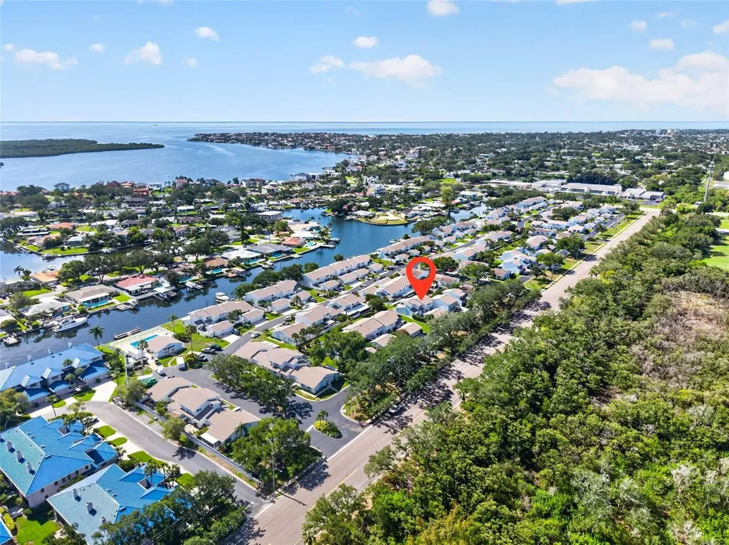 6655 Cape Sable Way NE St Petersburg FL 33702