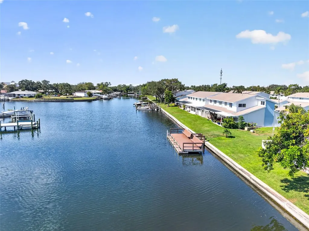 6655 Cape Sable Way NE St Petersburg FL 33702