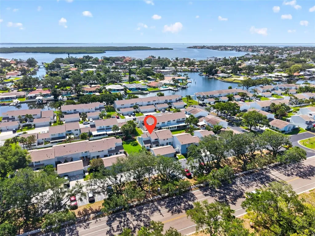 6655 Cape Sable Way NE St Petersburg FL 33702