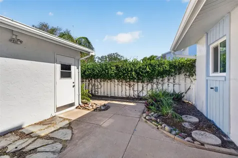 6655 Cape Sable Way NE St Petersburg FL 33702