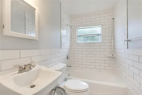 6132 W Livingston Street Orlando FL 32835