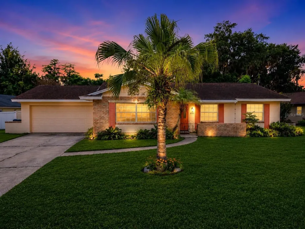 644 Viscaya Avenue Orlando FL 32839