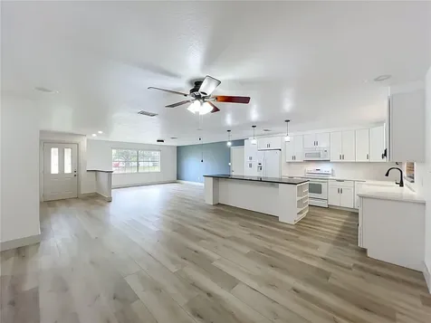 644 Viscaya Avenue Orlando FL 32839