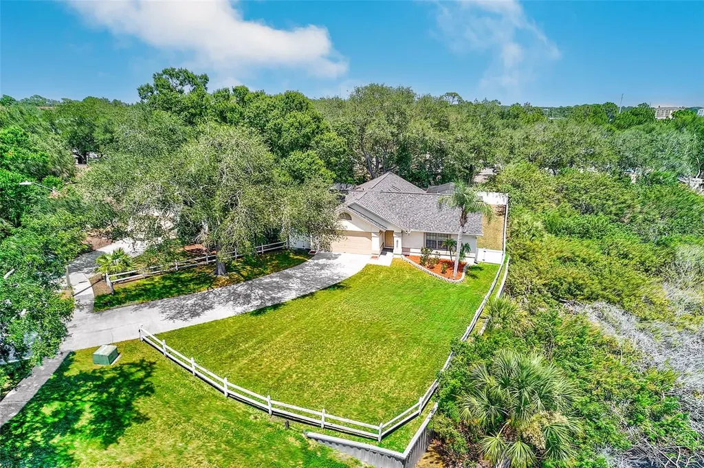 1400 Club Drive Tarpon Springs FL 34689