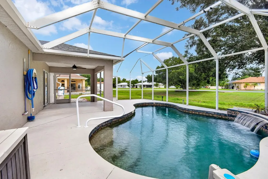 4394 Cuthbert Avenue North Port FL 34287