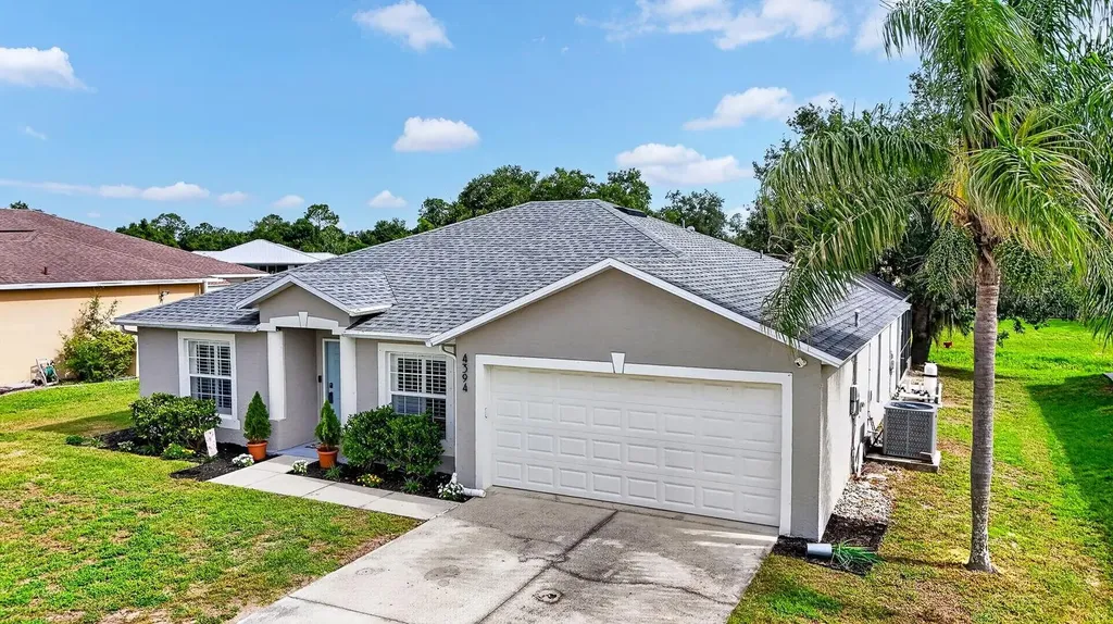 4394 Cuthbert Avenue North Port FL 34287