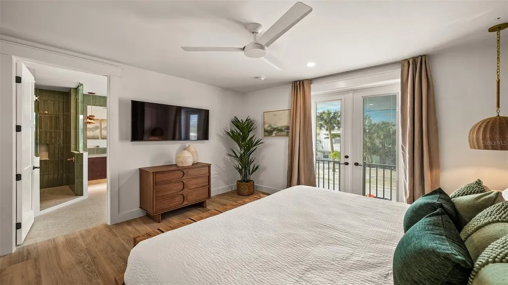 1142 Windsong Lane Sarasota FL 34242