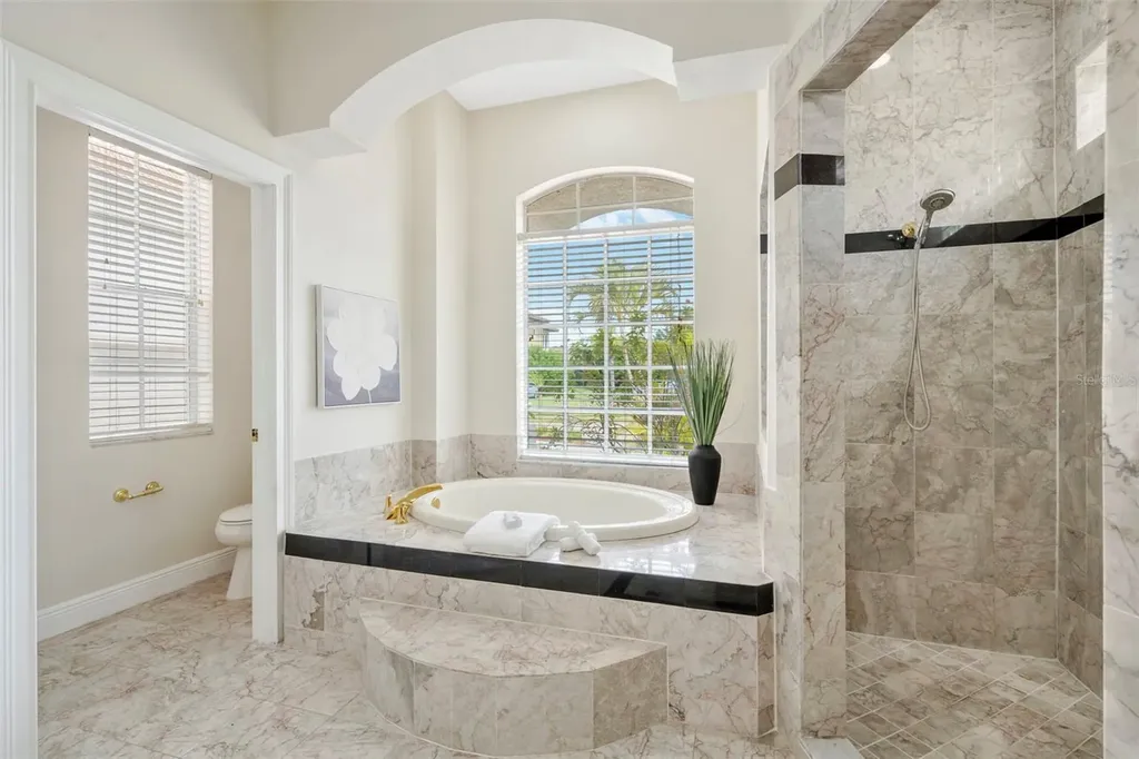 5909 Zaki Lane Apollo Beach FL 33572