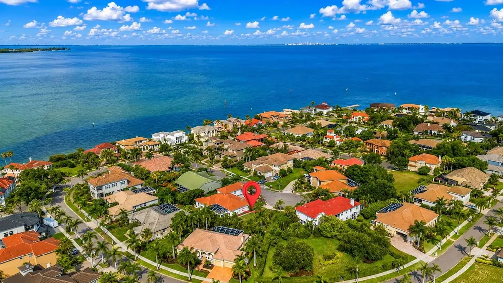 5909 Zaki Lane Apollo Beach FL 33572
