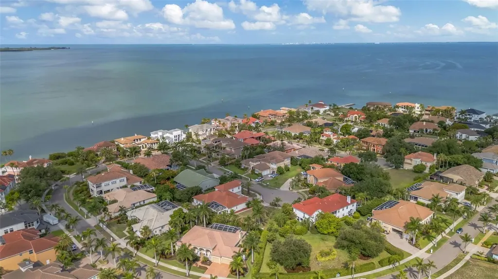5909 Zaki Lane Apollo Beach FL 33572