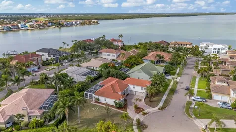 5909 Zaki Lane Apollo Beach FL 33572