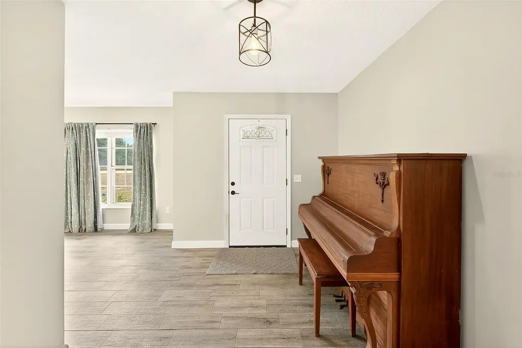 1017 Carolina Avenue Mulberry FL 33860