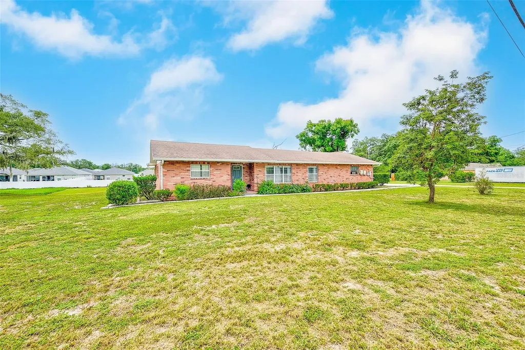 1017 Carolina Avenue Mulberry FL 33860
