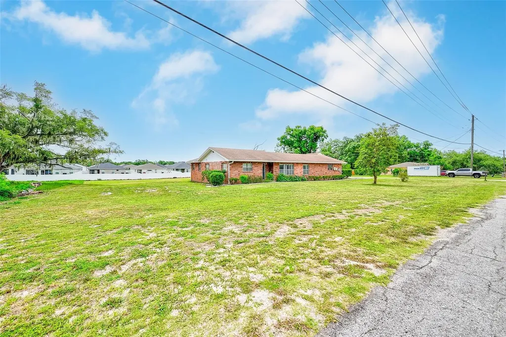 1017 Carolina Avenue Mulberry FL 33860
