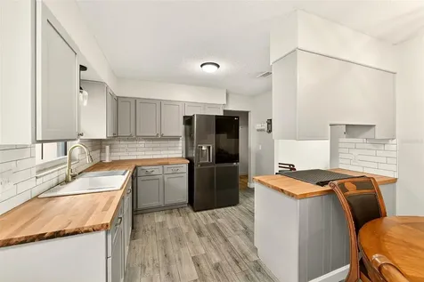 1017 Carolina Avenue Mulberry FL 33860
