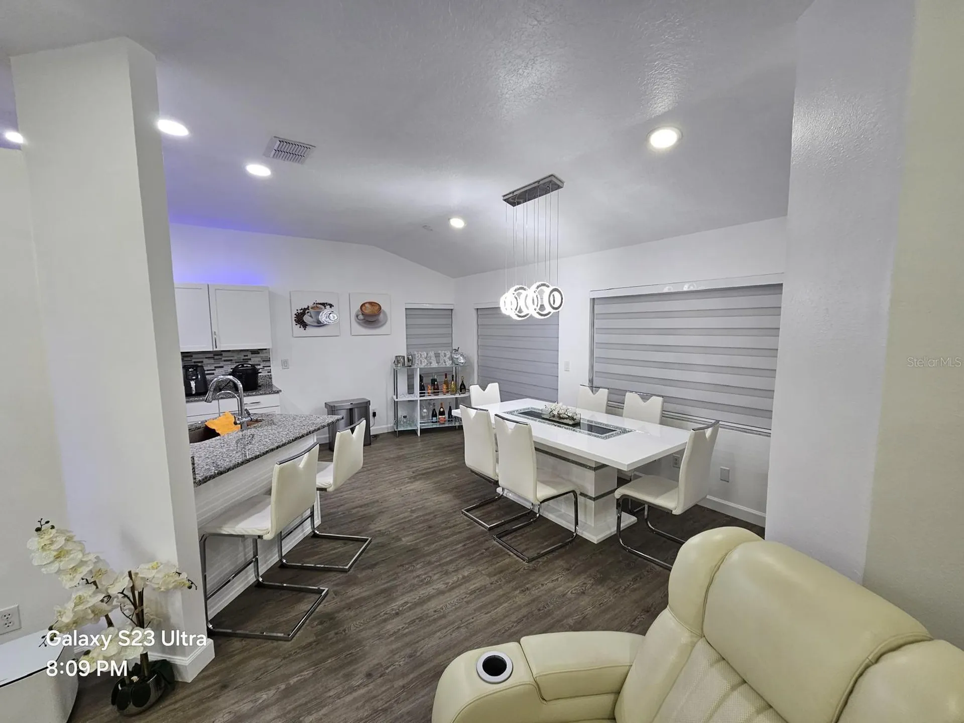 2256 Towering Oaks Circle Seffner FL 33584
