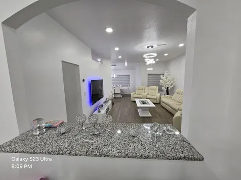 2256 Towering Oaks Circle Seffner FL 33584