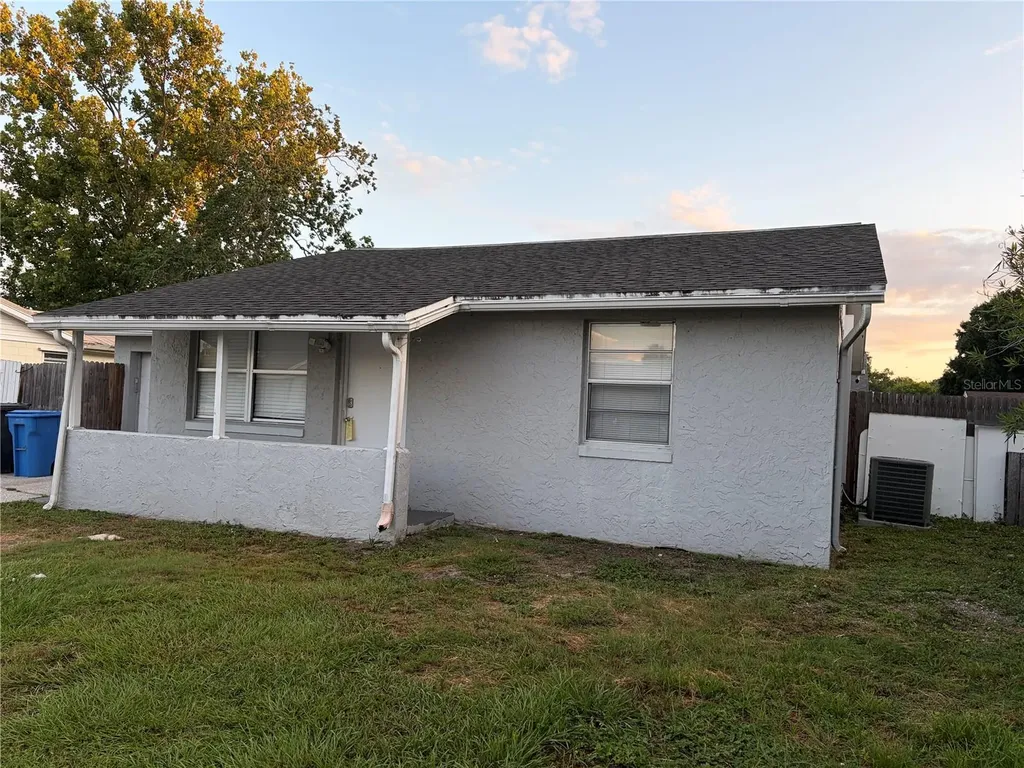 10103 Flair Court Tampa FL 33615