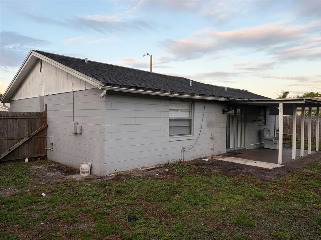 10103 Flair Court Tampa FL 33615