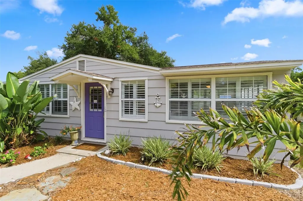 652 Lexington Street Dunedin FL 34698