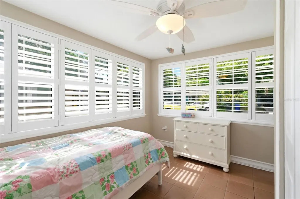 652 Lexington Street Dunedin FL 34698