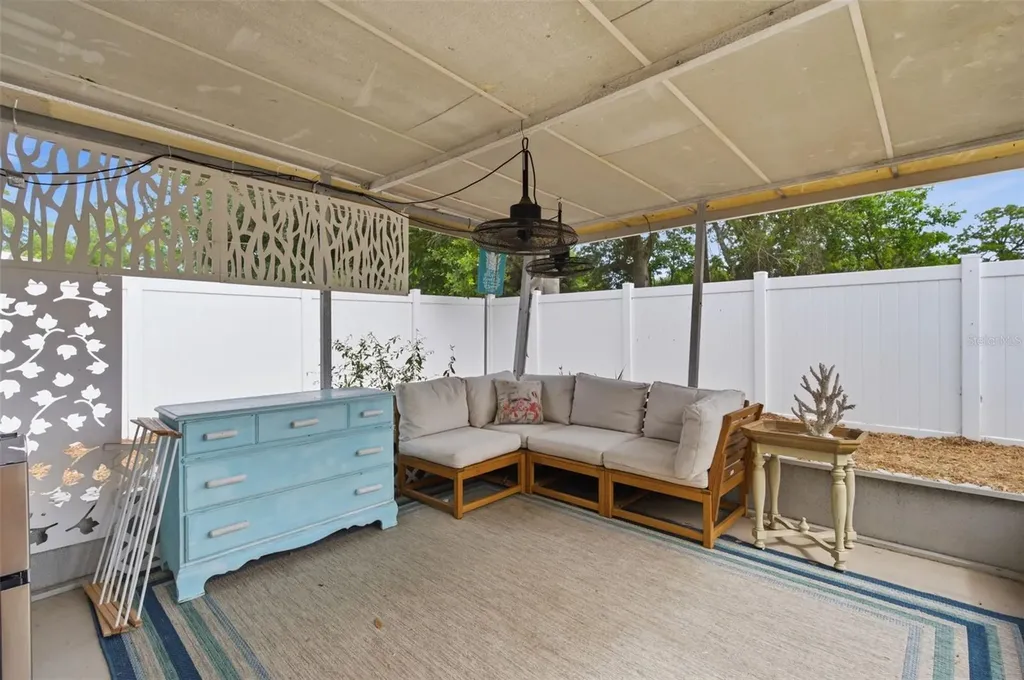 652 Lexington Street Dunedin FL 34698