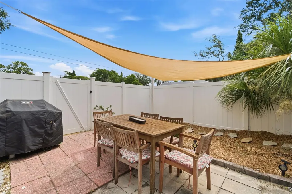 652 Lexington Street Dunedin FL 34698
