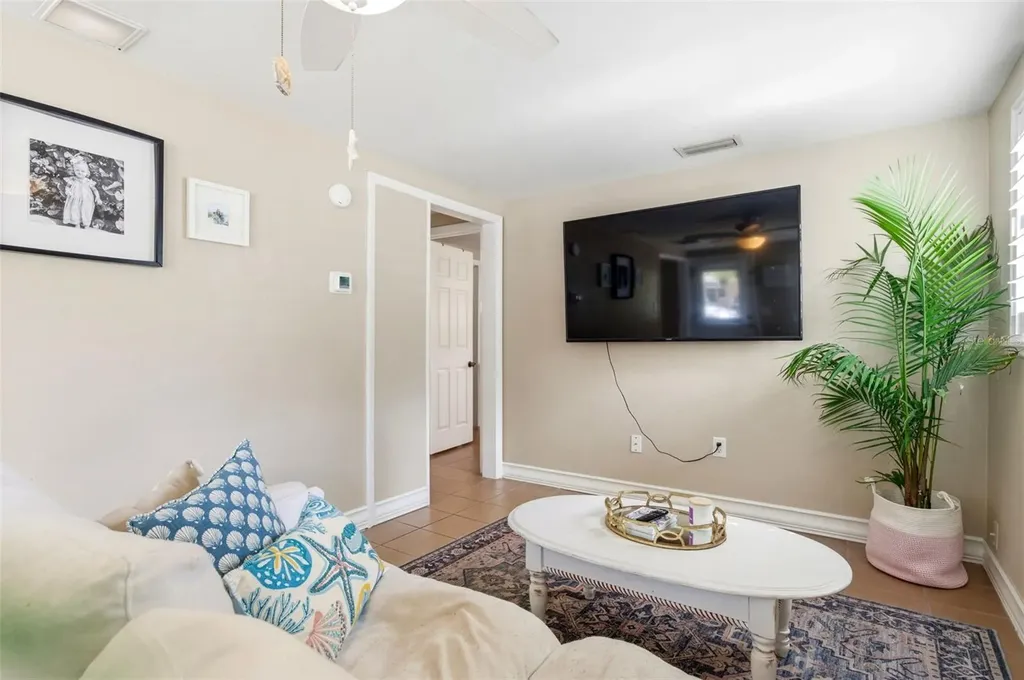 652 Lexington Street Dunedin FL 34698