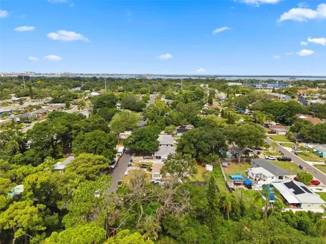 652 Lexington Street Dunedin FL 34698