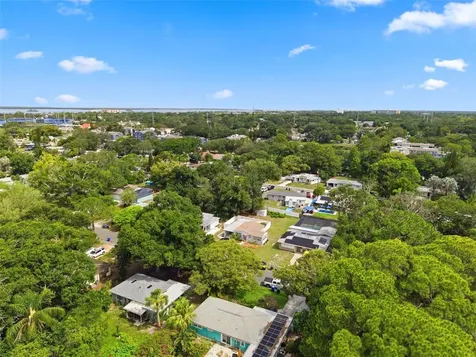 652 Lexington Street Dunedin FL 34698