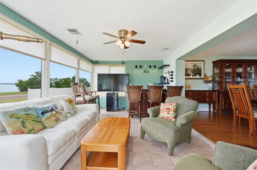 1963 Edgewater Drive Clearwater FL 33755