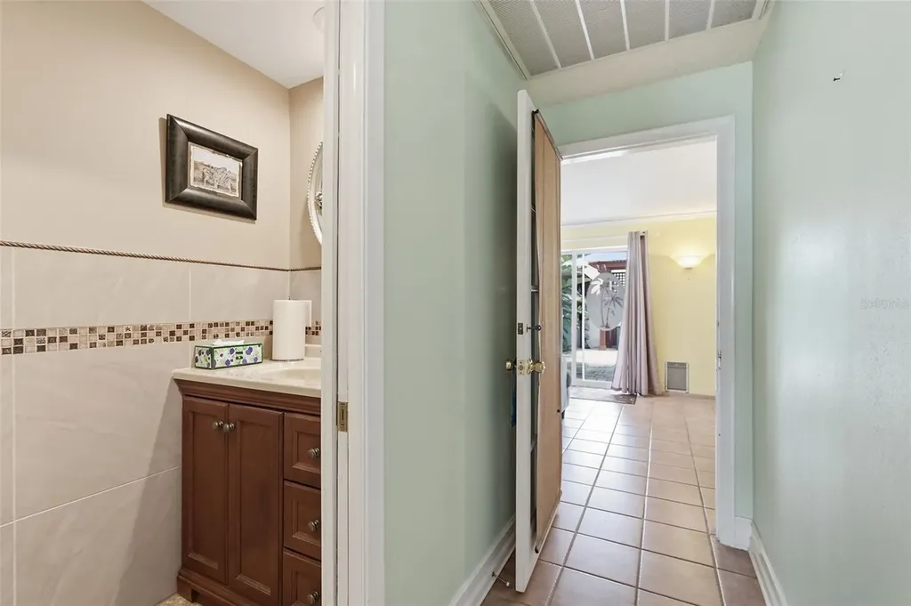 1963 Edgewater Drive Clearwater FL 33755