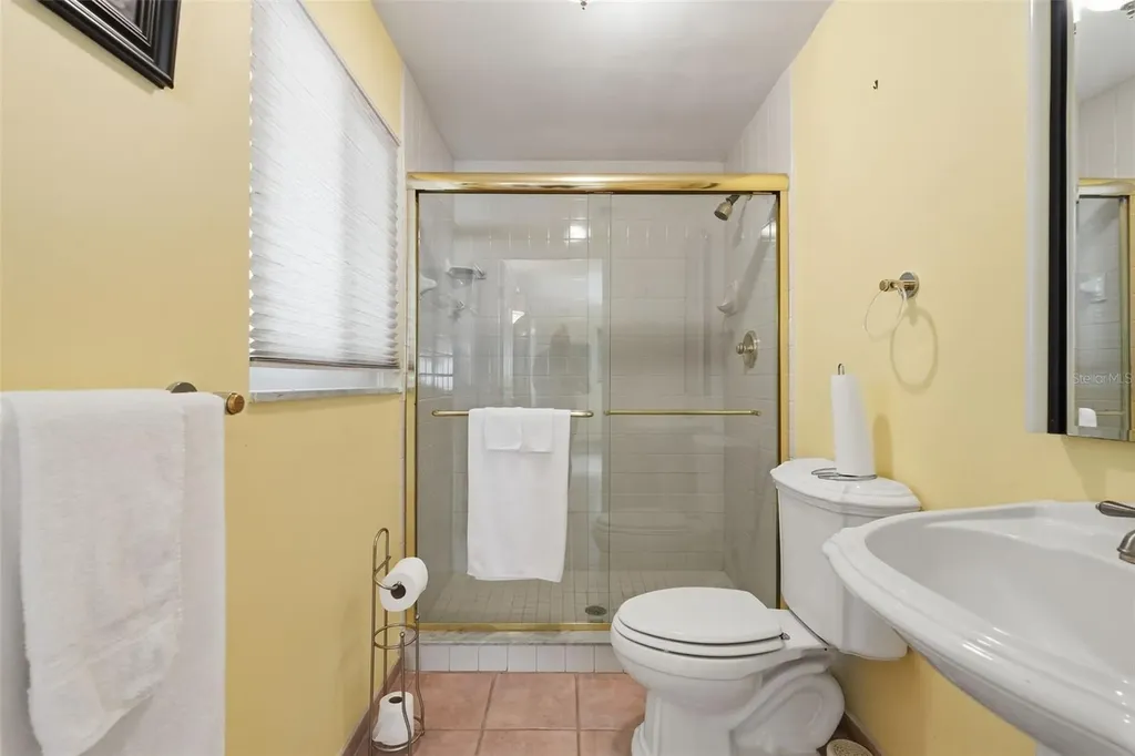 1963 Edgewater Drive Clearwater FL 33755