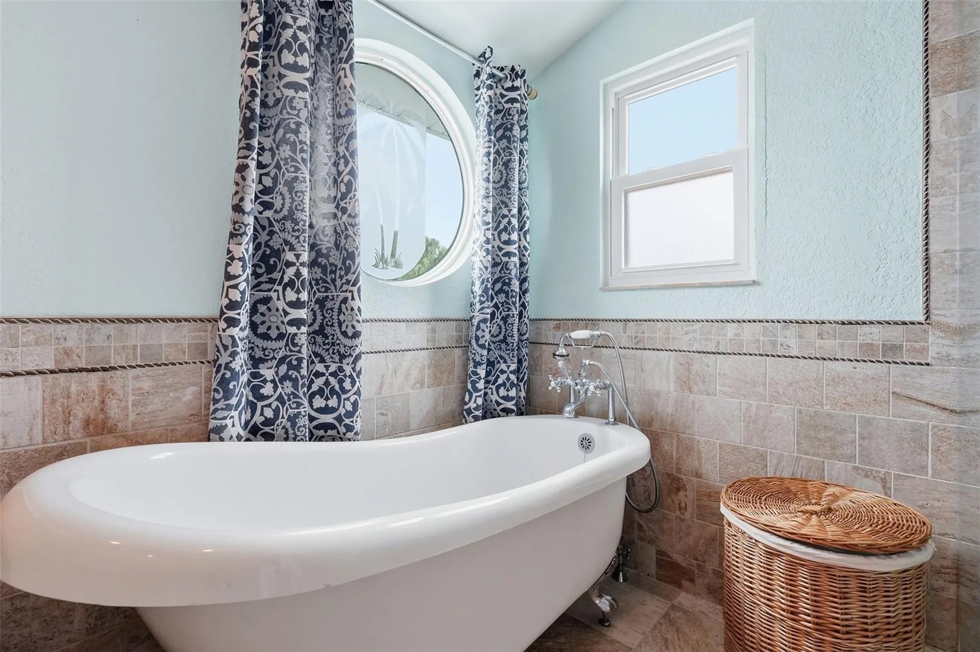 1963 Edgewater Drive Clearwater FL 33755
