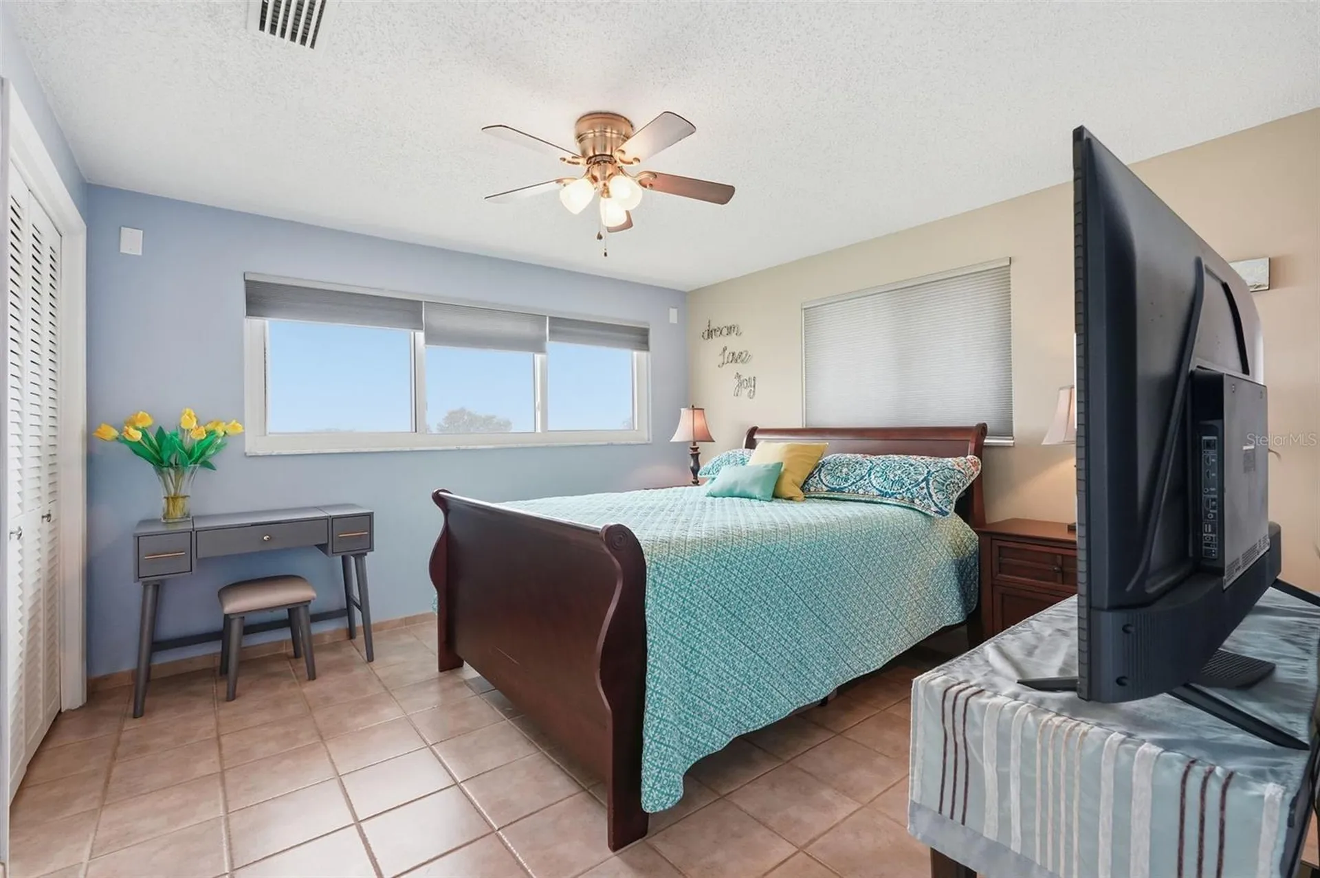 1963 Edgewater Drive Clearwater FL 33755