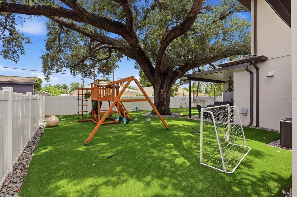 3012 W Leroy Street Tampa FL 33607