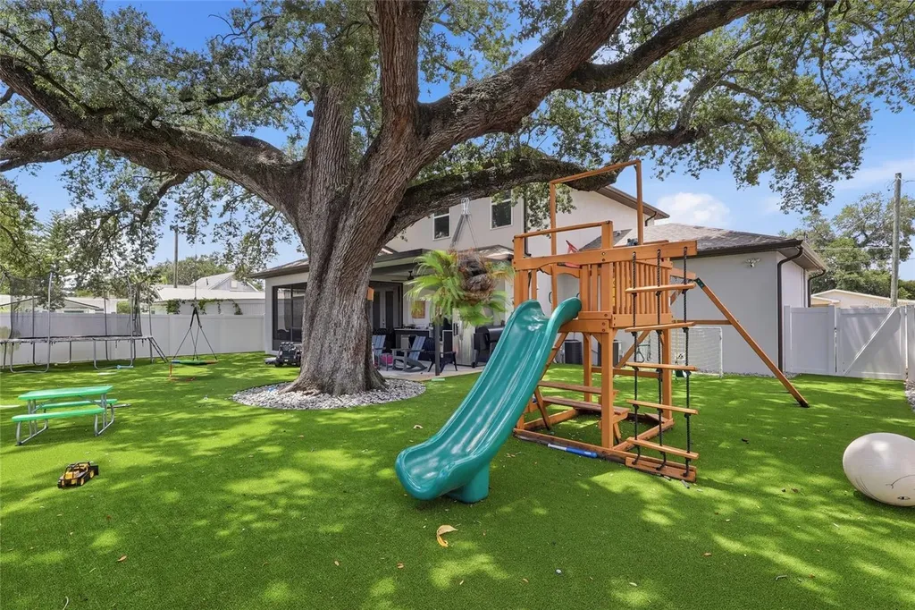3012 W Leroy Street Tampa FL 33607