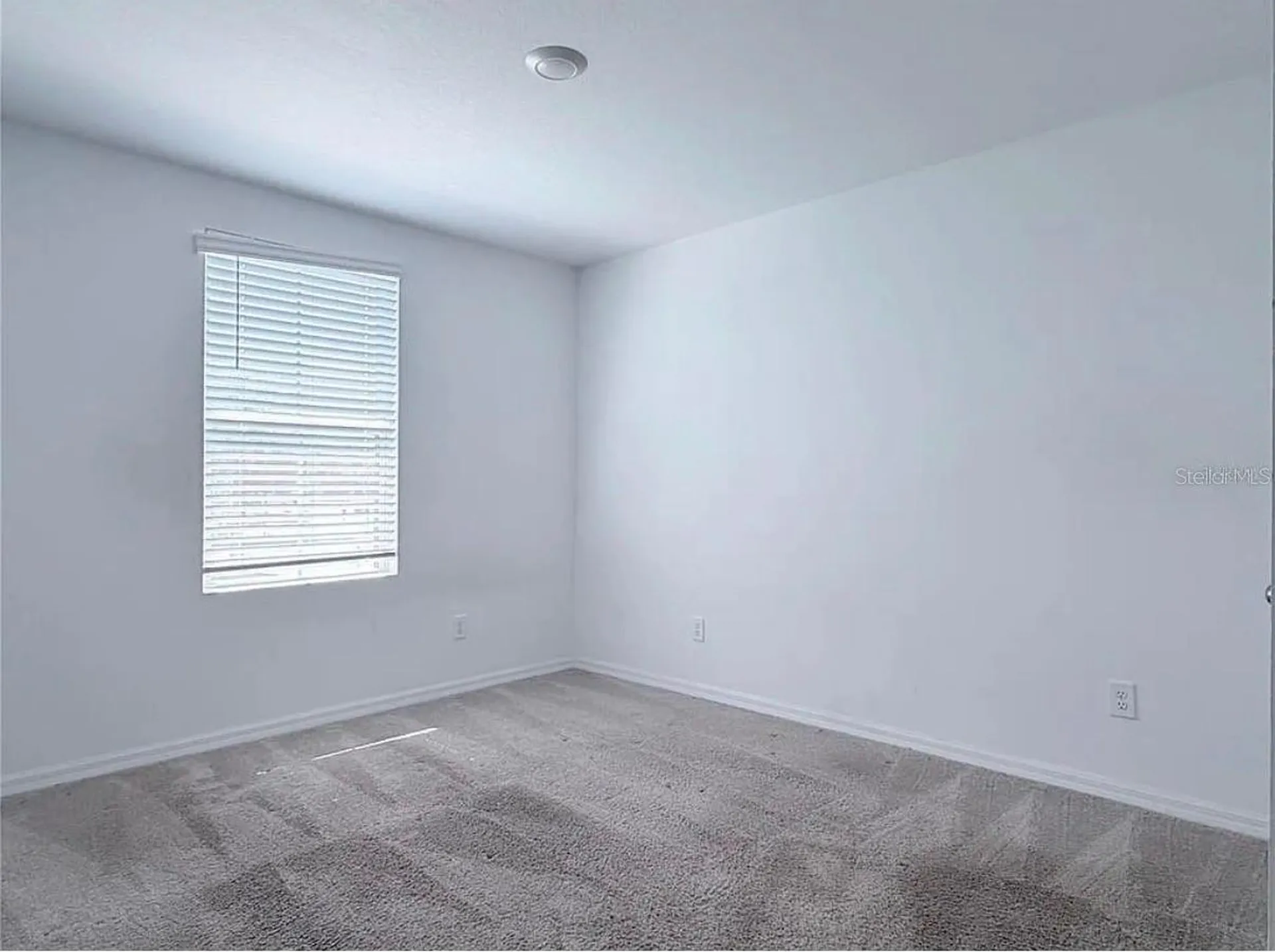 1542 Discovery Street Davenport FL 33896