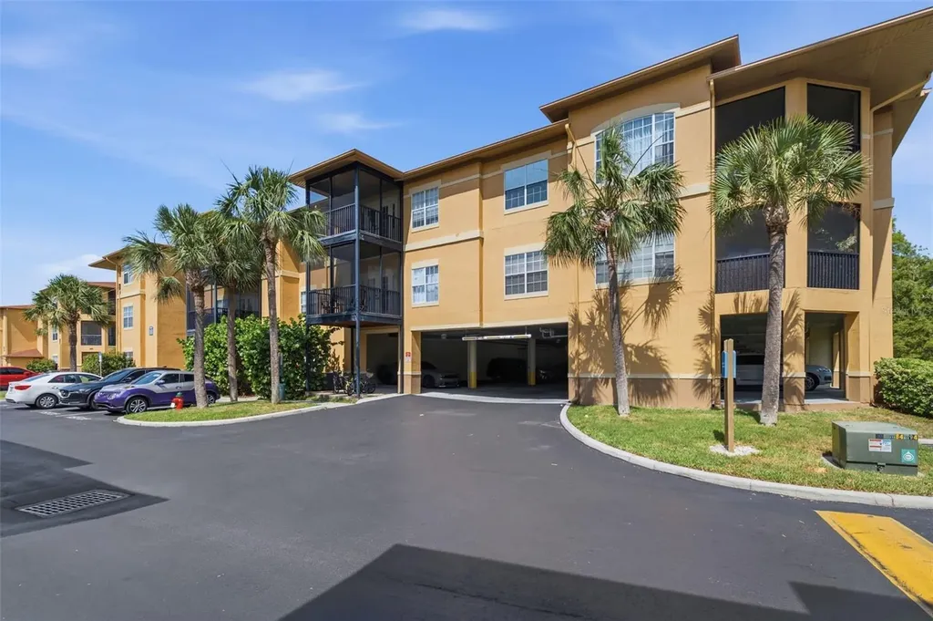 4323 Bayside Village Drive Tampa FL 33615