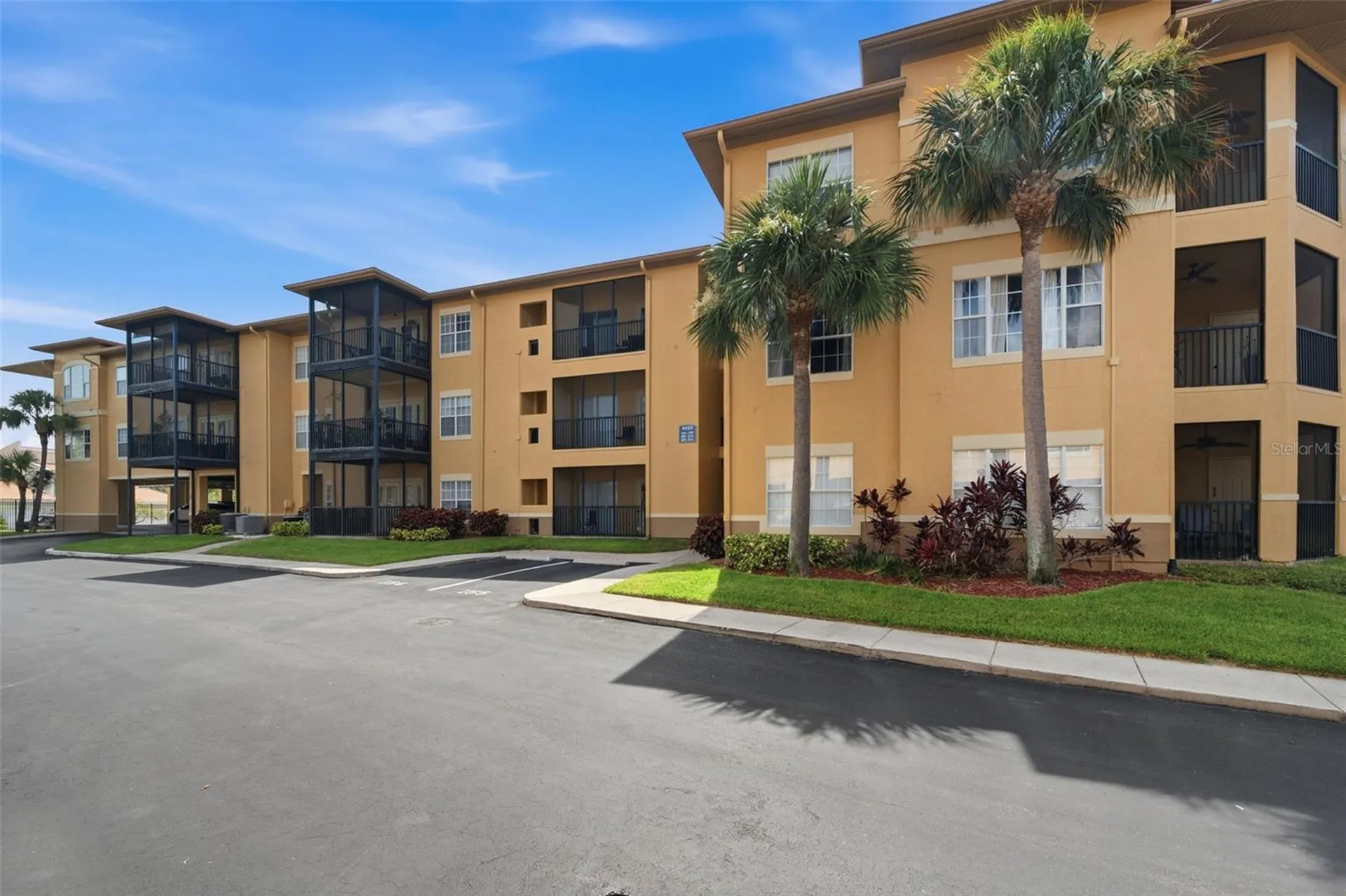 4323 Bayside Village Drive Tampa FL 33615